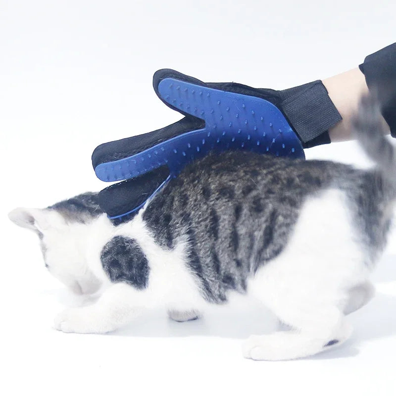 Remarkable Pet Hair Removal Brush Gloves - Little Pretty Paws
